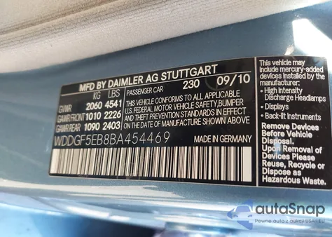 2011 Mercedes-Benz C 300 Sport z USA, uszkodzony, nr VIN WDDGF5EB8BA454469